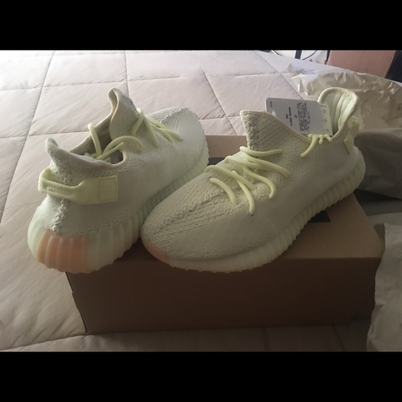 Adidas YEEZY Boost 350 V2 size 10 - Picture 4 of 5